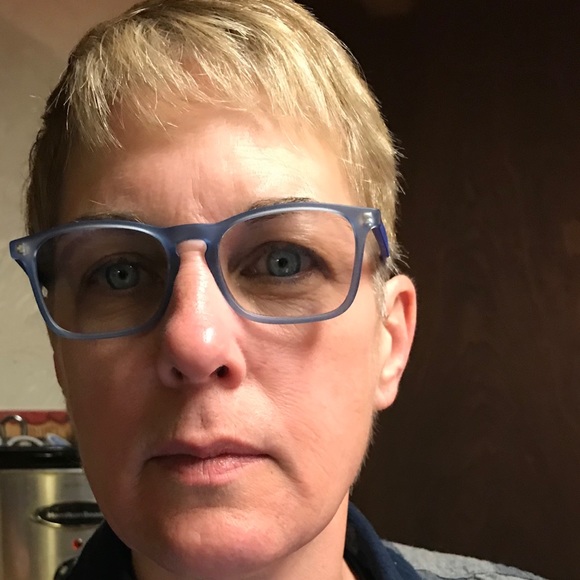 Meet your Posher, Donna - Picture 2 of 2